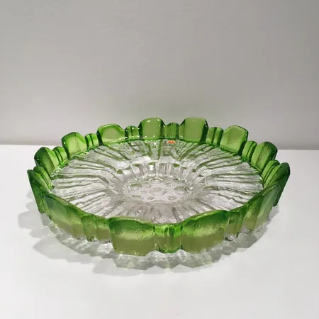 Hedelmälautanen Humppila Ulpukka, design Tauno Wirkkala, Ø 260mm.  Lähetetään postipakettina.