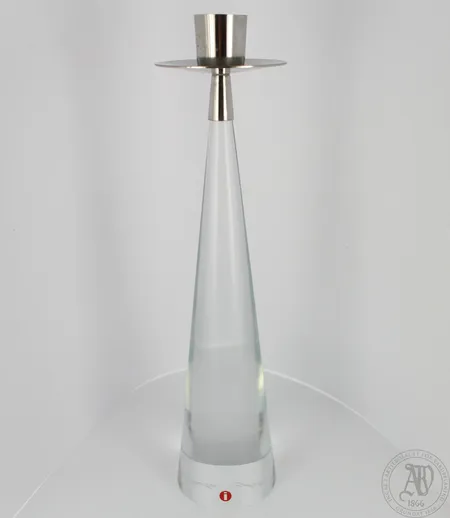 Kynttilänjalka Iittala, kaiverrettu, korkeus 250mm.  Lähetetään postipakettina.