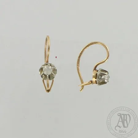 Kivikorvakorut, Ø 5,2mm, 585br, paino 1,1g