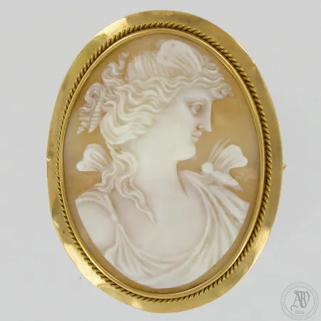 Camerintakoru, selviä käytön jälkiä, korkeus 60mm, valmistettu 1921, 750br, paino 14,5g 