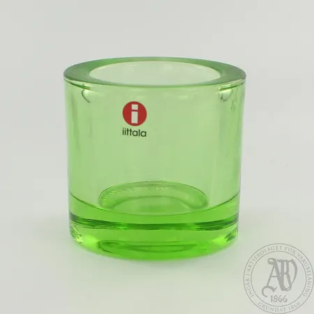 Tuikkulyhty Iittala, Kivi, korkeus 60mm, kunto hyvä.  Lähetetään postipakettina.