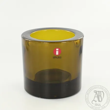 Tuikkulyhty Iittala, Kivi, korkeus 60mm, kunto hyvä.  Lähetetään postipakettina.