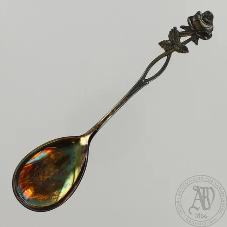 Hillolusikka, kaiverrettu, pituus 140mm, 813, paino 17,6g