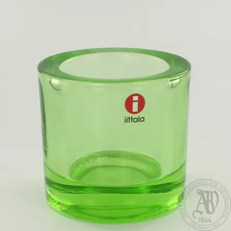 Tuikkulyhty Iittala, Kivi, korkeus 60mm, kunto hyvä.  Lähetetään postipakettina.