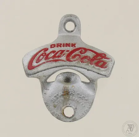 Pullonavaaja Coca-Cola, korkeus 83mm, metallia