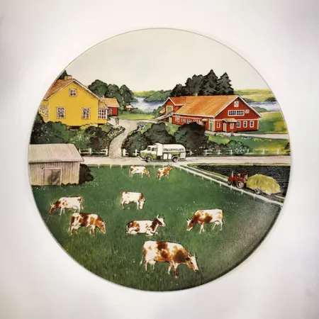 Seinälautautanen Arabia, Valio, Osuusmeijeri, 1983, Ø 30cm Lähetetään postipakettina.