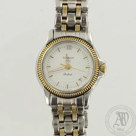 Teräsrannekello Tissot Ballade, 1853,  quartz, C227/327C, taulun Ø 26mm, rannekkeen pituus 160mm