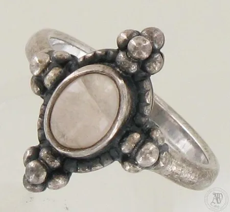 Kivisormus Kalevala Koru, sormus-1670, koko 16¼, 925br, paino 3,5g 