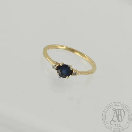 Kivisormus timanteilla 2xn.0.02ct, koko 16½, 585br, paino 1,3g