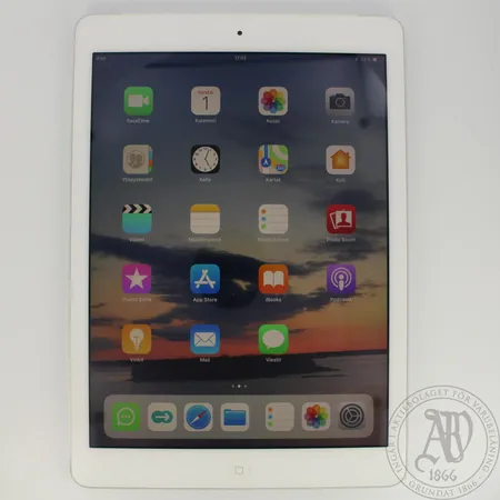 Tabletti Ipad Air, 64GB, Silver Cellular, virtajohto ja laatikko
