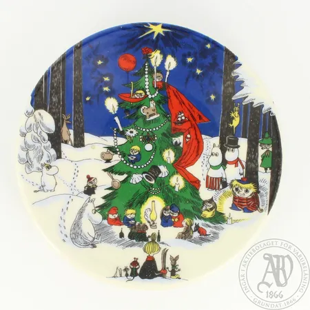 Seinälautanen Muumi, Joulu, 1992-1996, Ø 115mm. Lähetetään postipakettina.