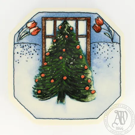 Seinälautanen Arabia, Christmas, Heljä Liukko-Sundström, suuniteltu Finnairille, Ø 15cm. Lähetetään postipakettina.