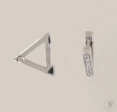 Kivikorvakorut, korkeus 12mm, 585br valkokulta, paino 2,2g