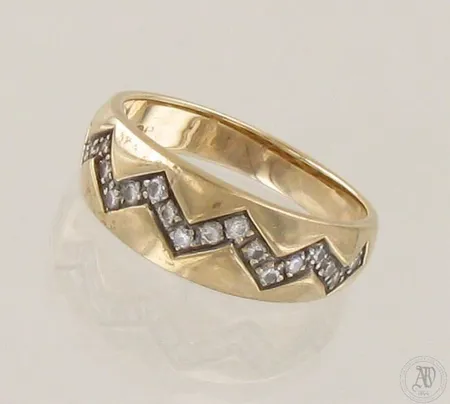 Timanttisormus 19xn.0.01ct, koko 19¾, 585, paino 5,3g