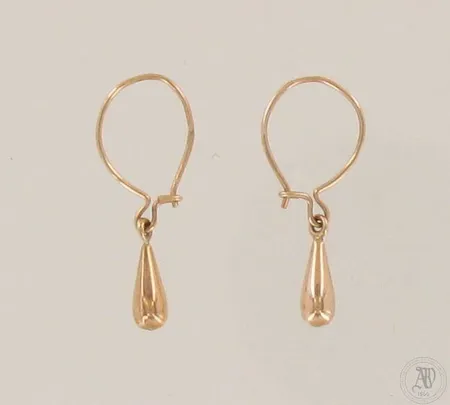 Korvakorut, korkeus 24mm, 585, paino 0,6g