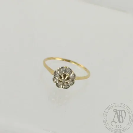 Timanttisormus 9x.0.005ct, koko 16½, 750, paino 1,5g