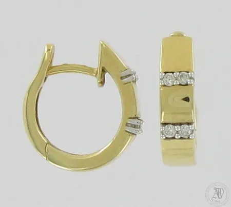 Timanttikorvarenkaat 4xn.0.01ct, korkeus 15mm, 585, paino 3,7g