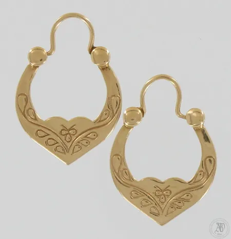 Korvakorut, korkeus 31mm, 583, paino 4,6g