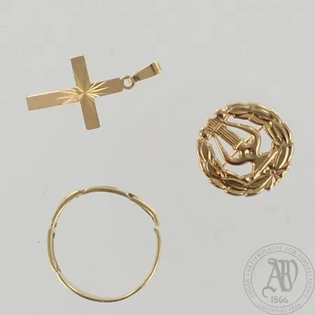 Viallisia koruja, 585, paino 2,3g 