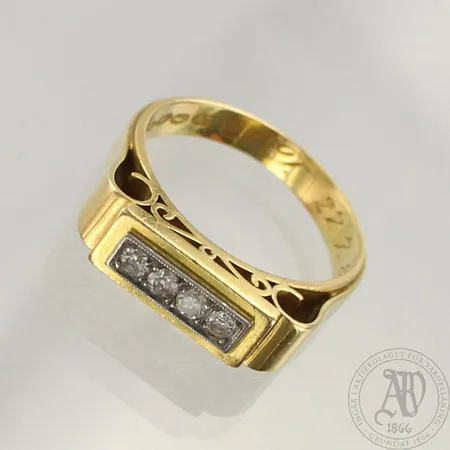 Timanttisormus 4xn.0.05ct, kaiverrettu, koko 18½, 750, paino 6,6g 