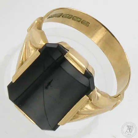Onyx-sormus, koko 21, 585br, paino 5,0g