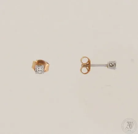 Timanttikorvakorut 2xn.0.05ct, Ø 3mm, 585 valko- ja keltakulta, paino 0,7g 
