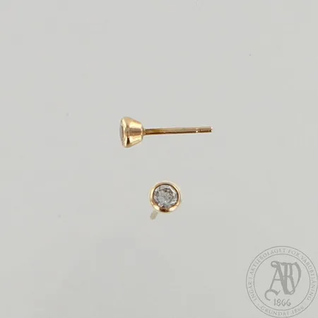 Kivikorvanapit, takaosat puuttuvat, Ø 4mm, 585br, paino 0,5g