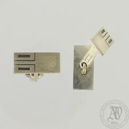 Kalvosinnapit, kaiverrettu, koko 8x18mm, 813br, paino 9,4g