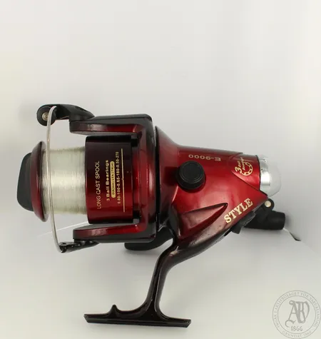 Avokela Style, E-9000, long cast spool, 3 ball bearings Lähetetään postipakettina.