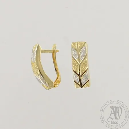 Korvakorut, korkeus 16mm, 585, paino 1,8g 