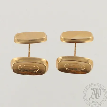 Kalvosinnapit, kaiverrettu, mitat 12x19mm, 585, paino 4,8g 