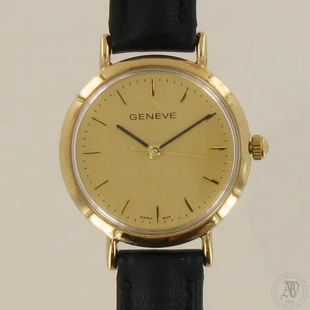 Kultarannekello Geneve, quartz:paristo loppunut, kaiverrus takakannessa, Ø 23mm, nahkaranneke, 585br, paino 10,1g