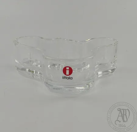 Aalto-maljakko Iittala, design Alvar Aalto, mitat 30x80x100mm, kirkas.  Lähetetään postipakettina.
