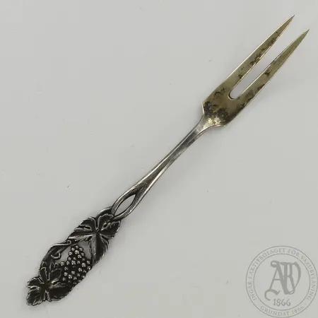 Kakkuhaarukka, pituus 155mm, 813, paino 18,1g 