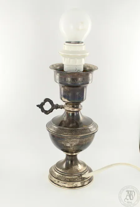 Hopeavalaisin, korkeus 25cm, 925, pano 429,4g 