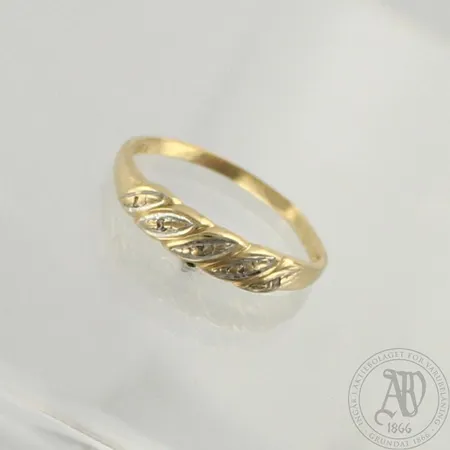 Viallinen timanttisormus 5xn.0.005ct, 585, paino 1,6g 