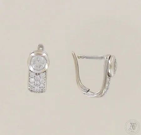 Kivikorvakorut, korkeus 24mm, 585br valkokulta, paino 4,4g