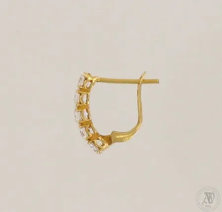 Kivikorvakoru, korkeus 11mm, 900br, paino 0,6g