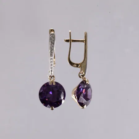Timanttikorvakorut kivillä 14xn0.005ct, korkeus 35mm, 585br, paino 8,4g