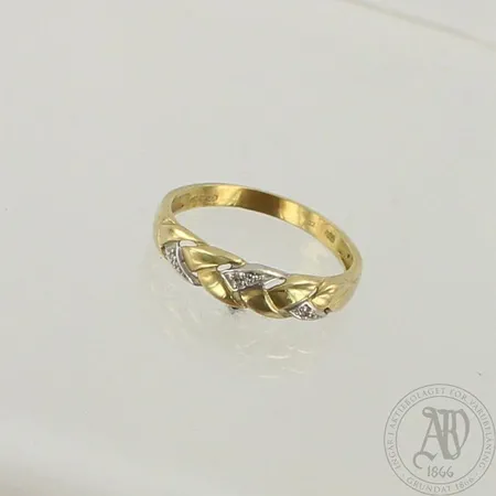 Timanttisormus 3xn.0.005ct, koko 18¾, 585, paino 2,0g