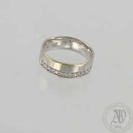 Timanttisormus 14xn.0.02ct, kaiverrettu, koko 17, 585 valkokulta, paino 4,6g