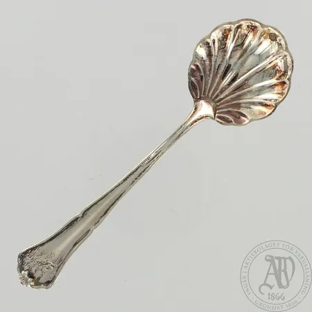 Sokerilusikka, Chippendale, kaiverrettu, pituus 118mm, 830, paino 16,3g