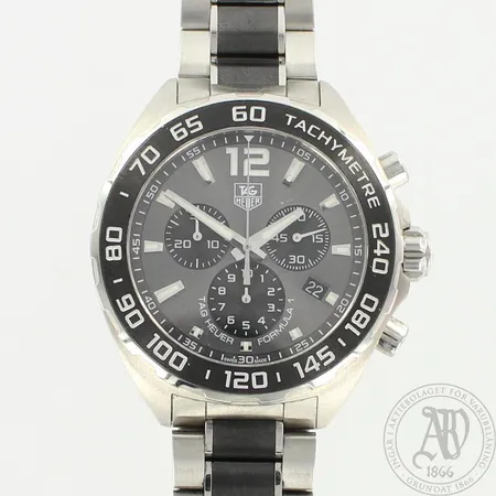 Teräsrannekello TAG HEUER Formula 1 Antharacite chrono, automatic, ref.CAZ1111, Ø 42mm, metallirannekkeen pituus 200mm, takuutodistus laatikko ja yksi lisäpala, ostokuitti 6/2018, kunto erinomainen