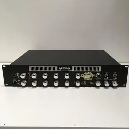 Esivahvistin, Mesa Rectifier recording preamp, huollettu ja suomisähköt.  Ota yhteys panttilainaamoon kuljetusmaksusta sopimiseksi.