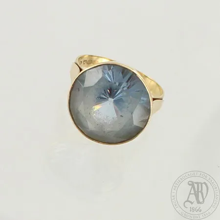 Kivisormus, koko 17¾, 585br, paino 5,8g