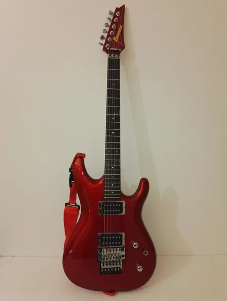 Sähkökitara ibanez JS series, Candy Apple Red, F1133184, 024590 made in Japan, kova ibanez laukku.  Lähetetään postipakettina.