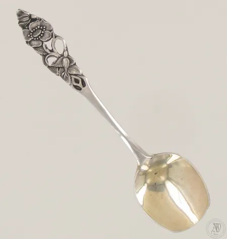 Sokerilusikka, kaiverrettu, pituus 115mm, 830, paino 12,2g 