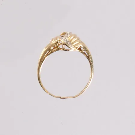 Viallinen timanttisormus 7x0.01ct, 585br, paino 2,4g