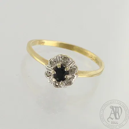 Kivisormus timanteilla 6xn.0.005ct, koko 17½, 585br paino 1,6g 