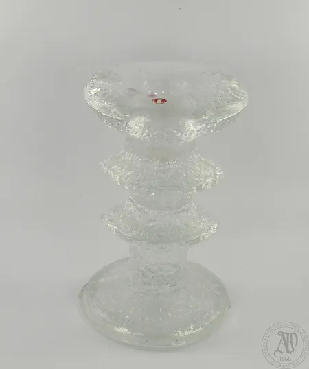 Kynttilänjalka Iittala, Festivo, design Timo Sarpaneva, korkeus 125mm Lähetetään postipakettina.
